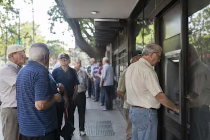 Calendario de pagos: cuándo cobran jubilados, docentes y funcionarios
