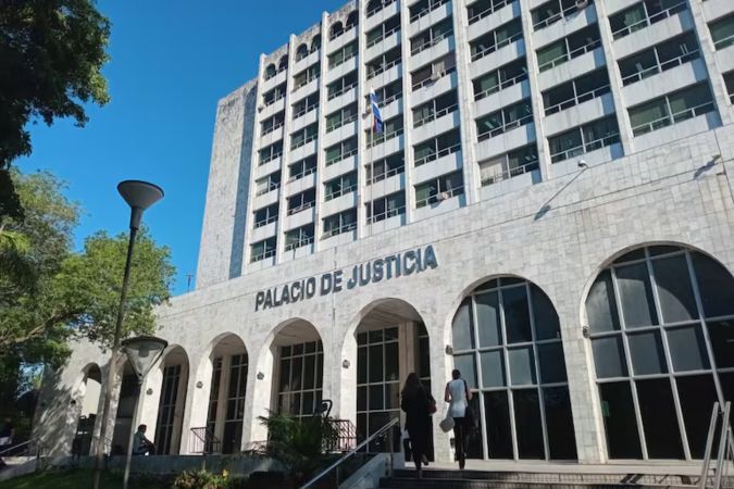 Viajar con menores al exterior: requisitos y pasos para obtener el permiso
