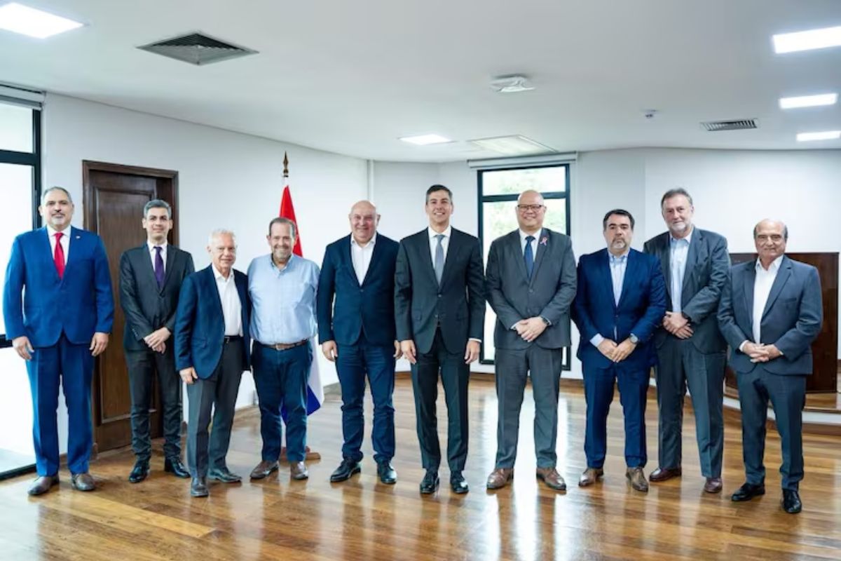 Exministros de Hacienda se reúnen con Peña para evaluar la economía