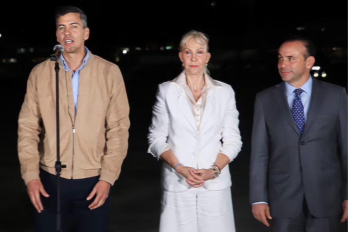 Peña, fuera del país: está en Colombia para la investidura de Abelardo De la Espriella